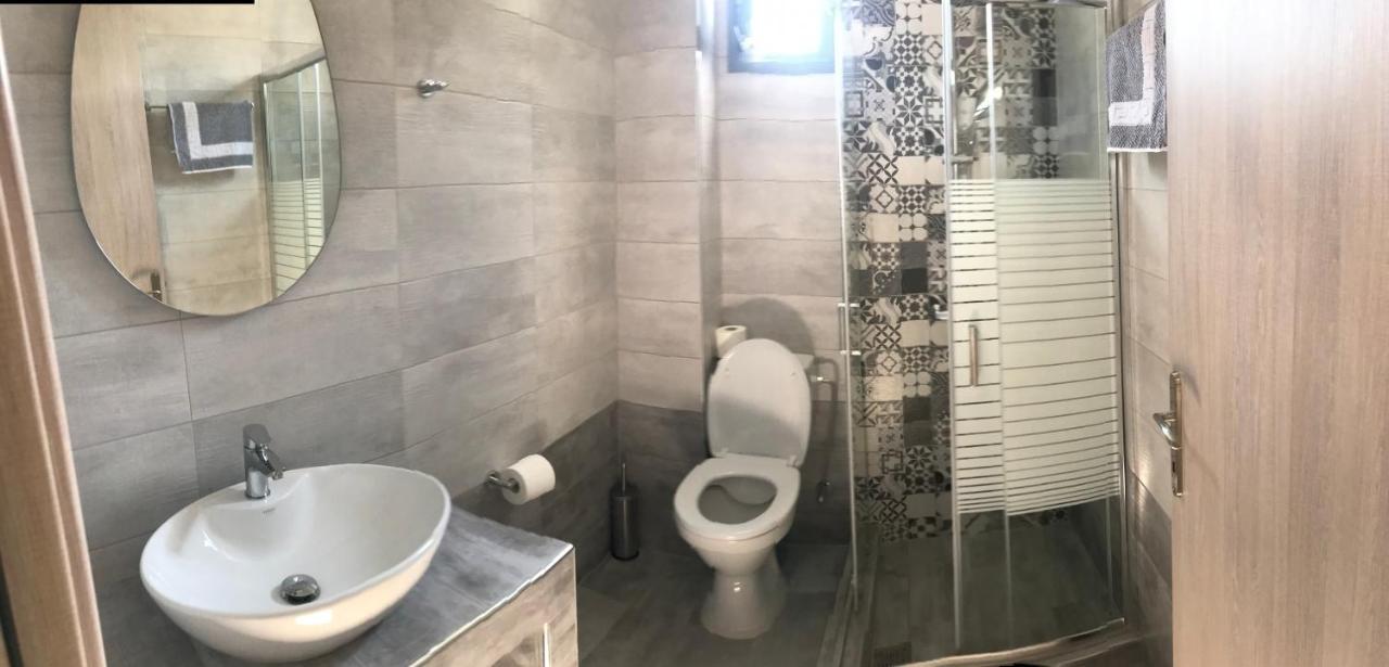 Savvas House Hotel Неос Мармарас Екстериор снимка